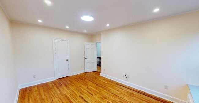 Photo - 90-09 68th Ave