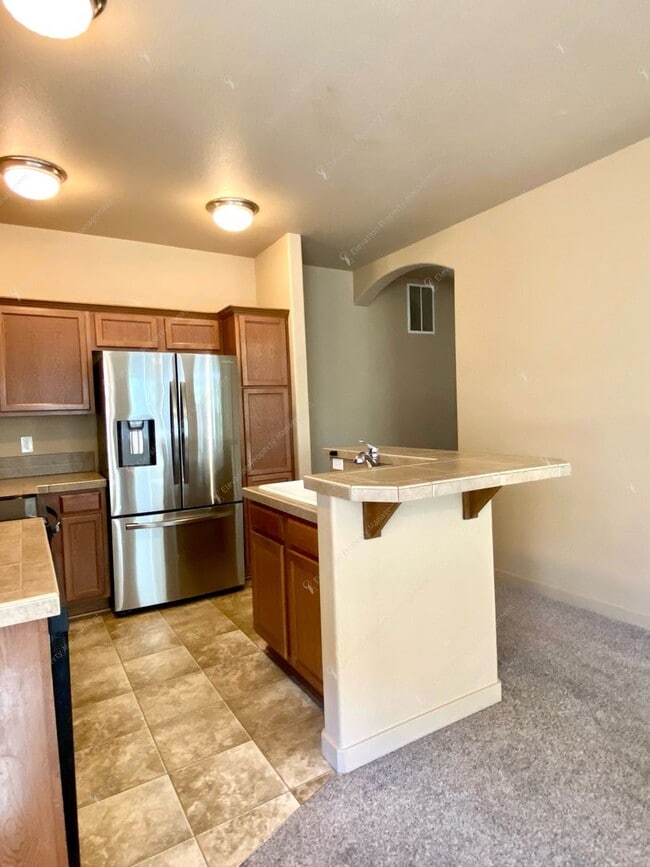 2899 NE Jackdaw Dr