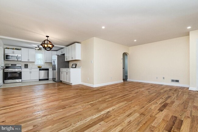 Photo - Renovated Rancher for rent in Rosedale!