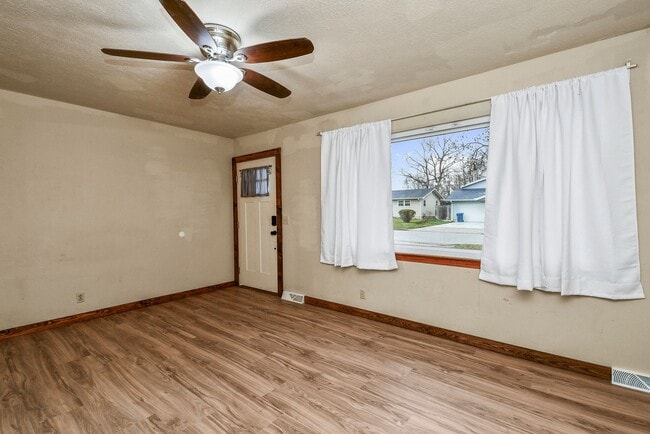 Photo - 3 Bed, 2 Bath Home for Rent Near Tom Watkins Park