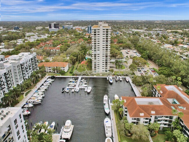 Photo - 3200 Port Royale Dr S Unit 208