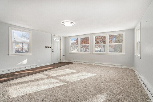 Photo - 1339 E Bowman St