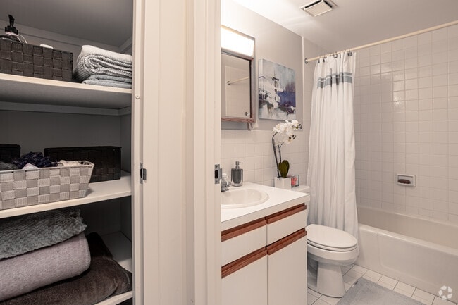 1BR, 1BA