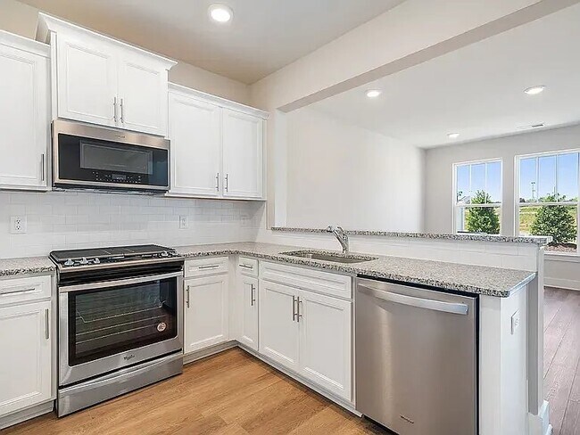 Photo - 6034 Tavener Dr