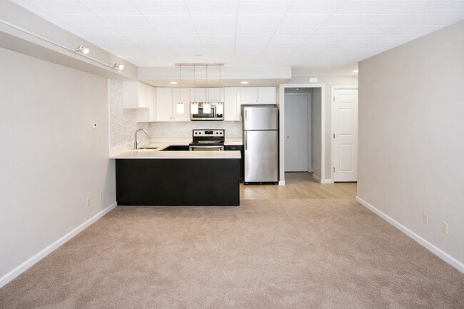 Kitchen - Negley Apartments