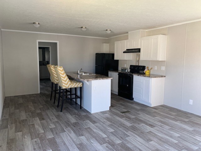 Cocina con isla - 1515 Miller S Ave