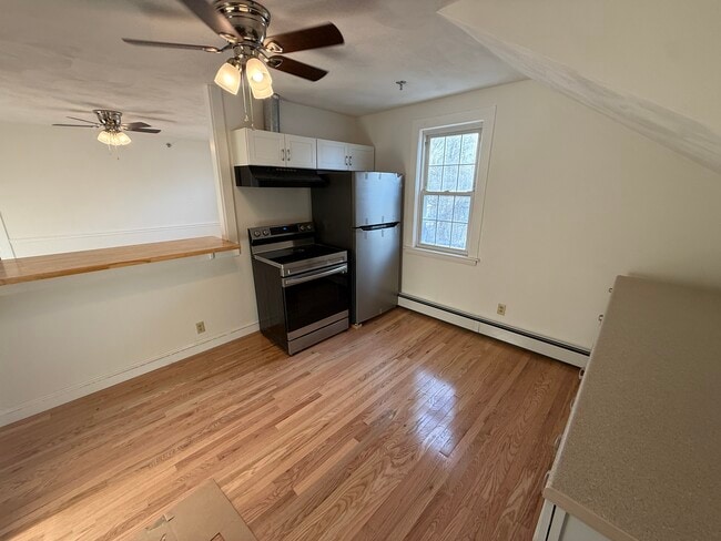 Building Photo - 62 South St Unit 62r South