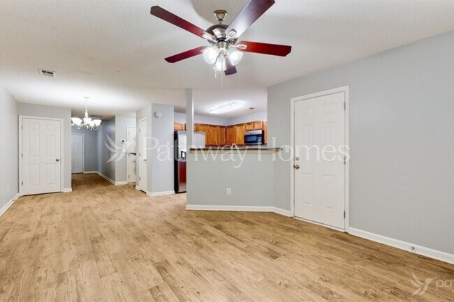 Photo - 1125 Brookstone Rd