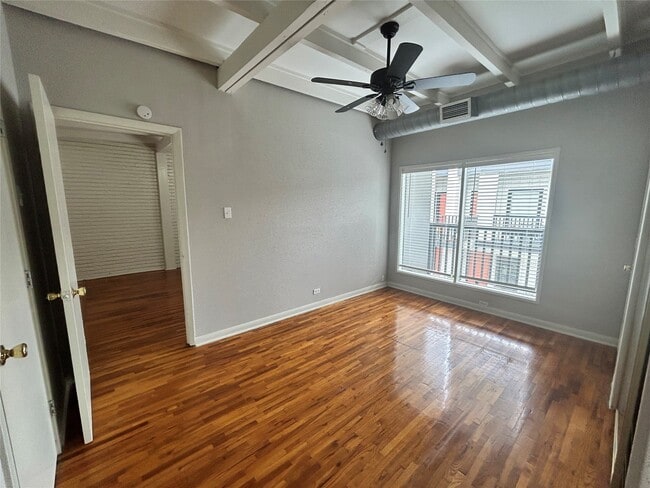 Photo - 219 Marshall St Unidad 215