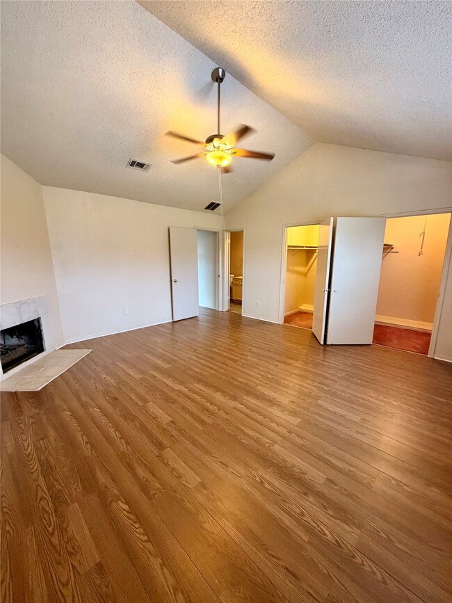 Photo - 7700 Creekbend Dr Unit 1
