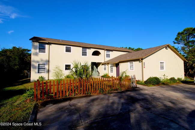 Building Photo - 440 Mercury Ave SE Unit E