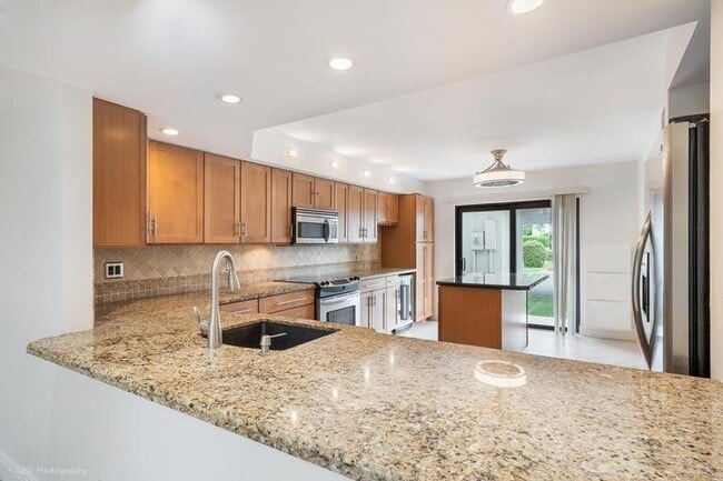 Photo - 320 Deer Creek Wildwood Ln E
