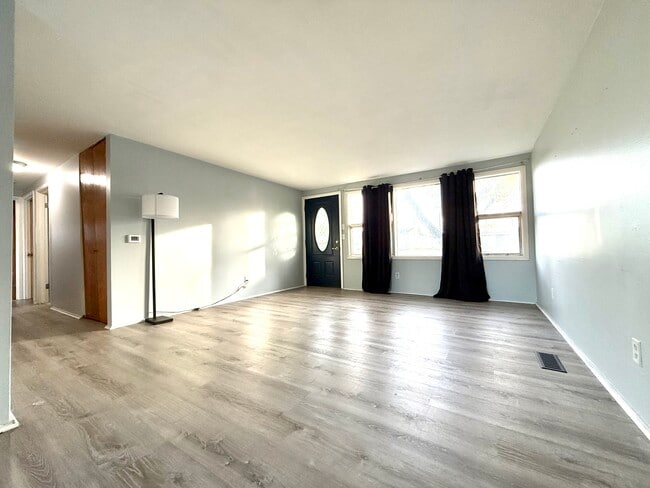 Photo - 2626 Corvalis Ave