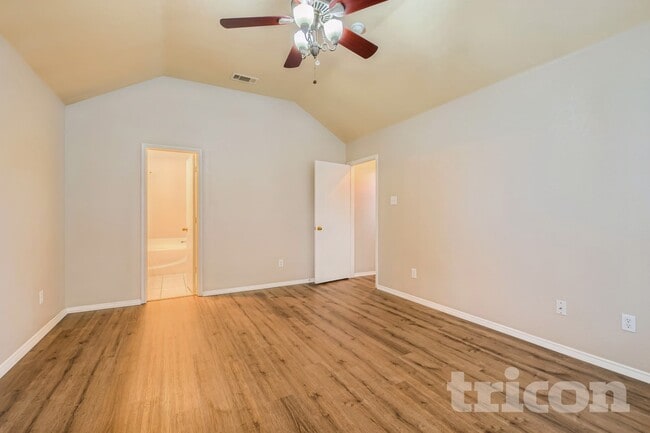 Photo - 110 Forest Park Ln