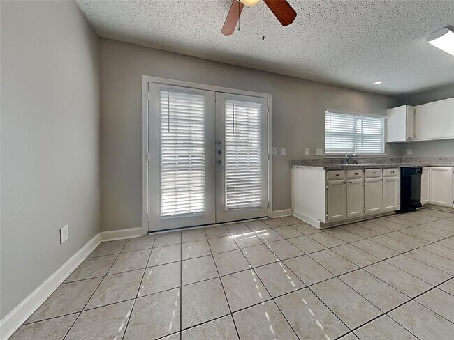 Photo - 2622 Townhall Ln