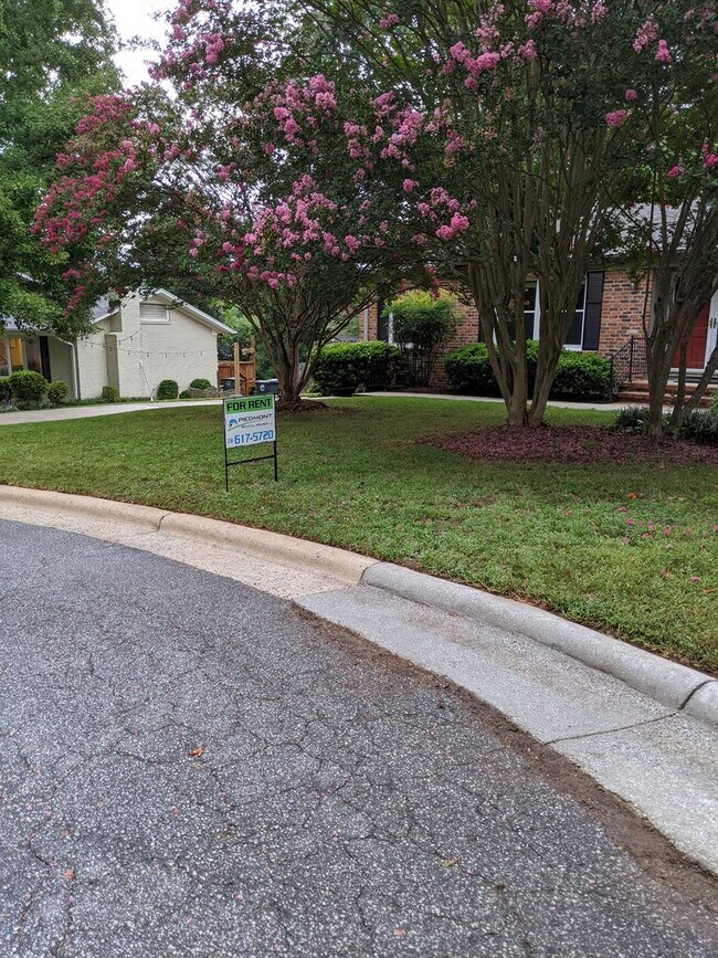 Building Photo - 1502 Lafayette Ct