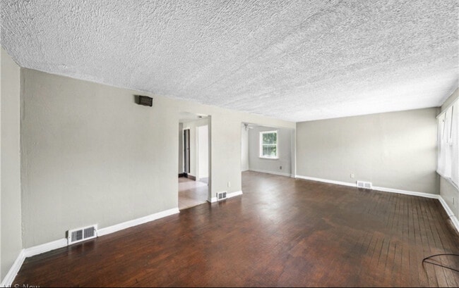 Photo - 1369 Adelaide Ave SE Unit 2