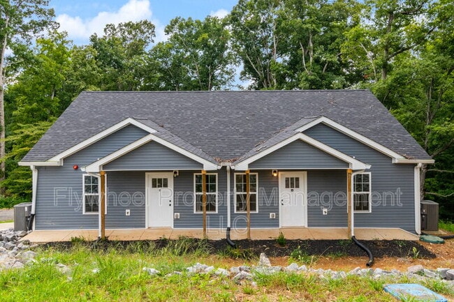 Photo - 2645a Bell St