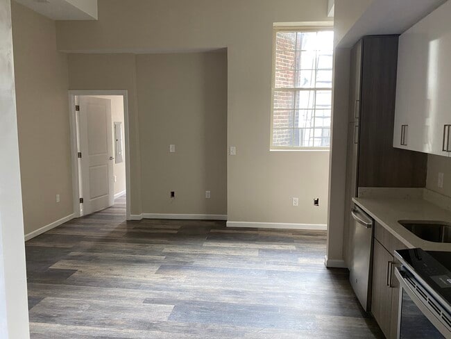 Photo - 1805 Saint Paul St Unit 3