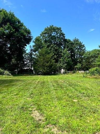 14 Mastuxet Ave