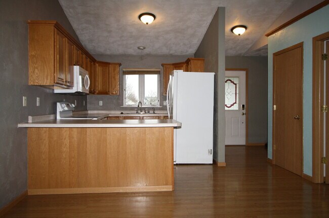 Photo - 3 Bedroom, 3 Bath Duplex in Greenville