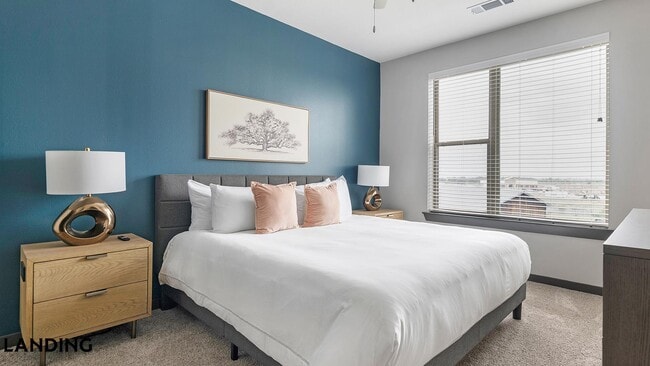 Photo - 3875 Burnham Unit 6308