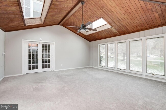 Photo - 6636 Isle of Skye Dr Unidad Room 5