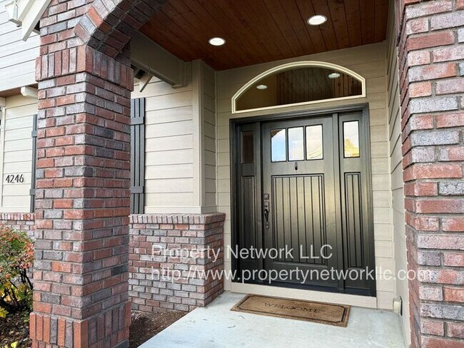 Photo - Spectacular 4 Bedroom Home in Gresham