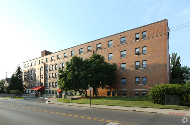 Franklin Park Apartments - Franklin Park Apartments