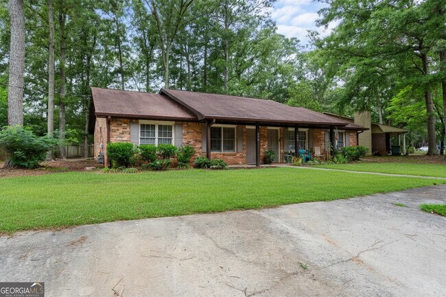 Photo - 230 Kimberly Way SW