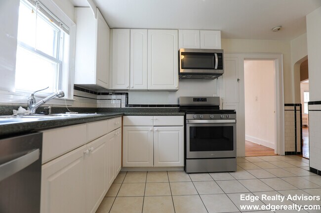 Photo - 33 Wiltshire Rd Unit 1