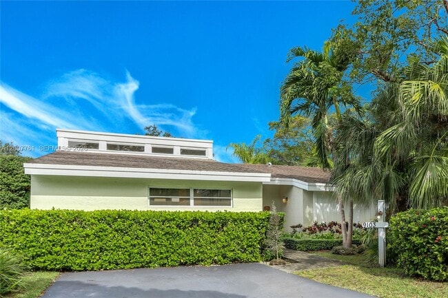 Building Photo - 9103 SW 78th Pl