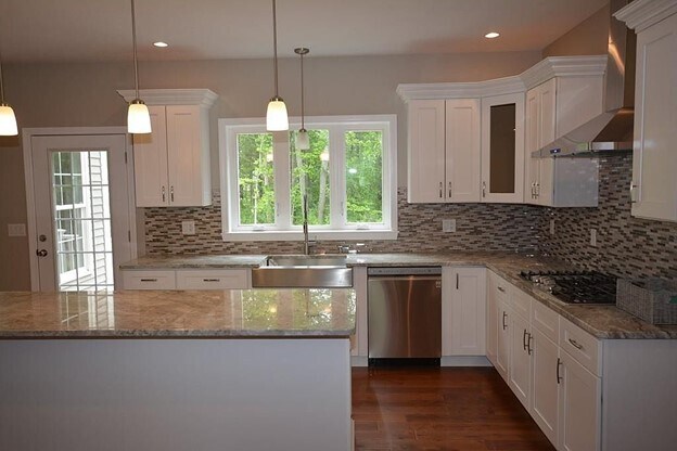 Kitchen 3 - 40 Green St