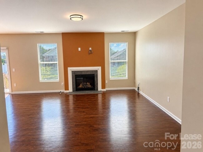 850 Windblown Pl