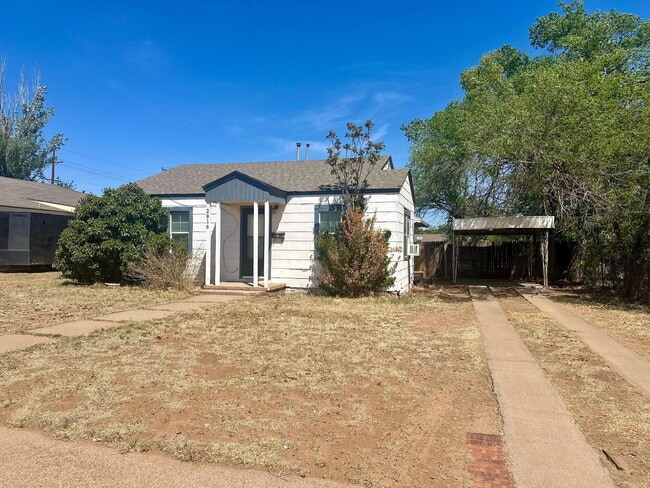 Photo - 2816 40th St