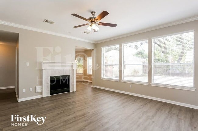 Photo - 5711 Parryville Dr