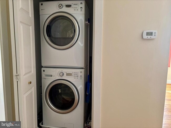 Photo - 101 S Commerce St