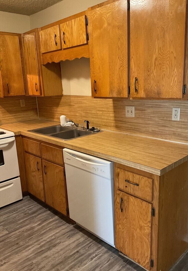 Photo - COMING SOON! Unit 2106 Wheeler Ave - B