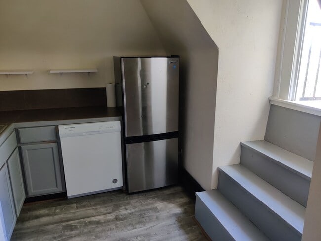 Photo - 125 Roup Ave Unit Apt. 3