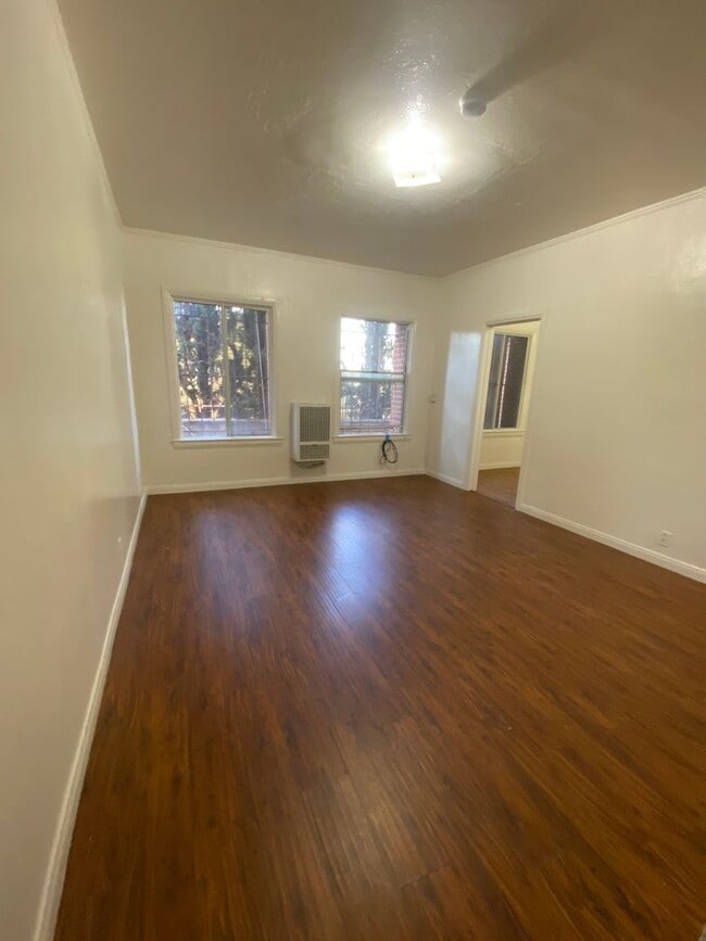 La Wiltona Apartments