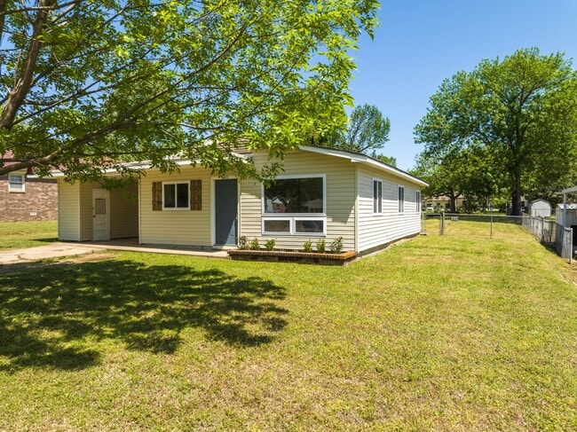 Photo - Freshly Updated 3 Bedroom House