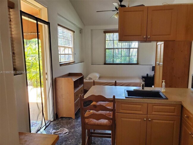 Photo - 1916 Coolidge St Unit 1