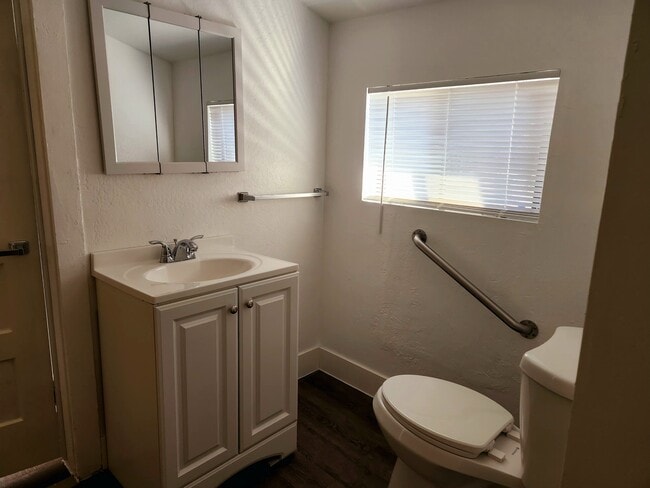 Photo - 13180 Depot St