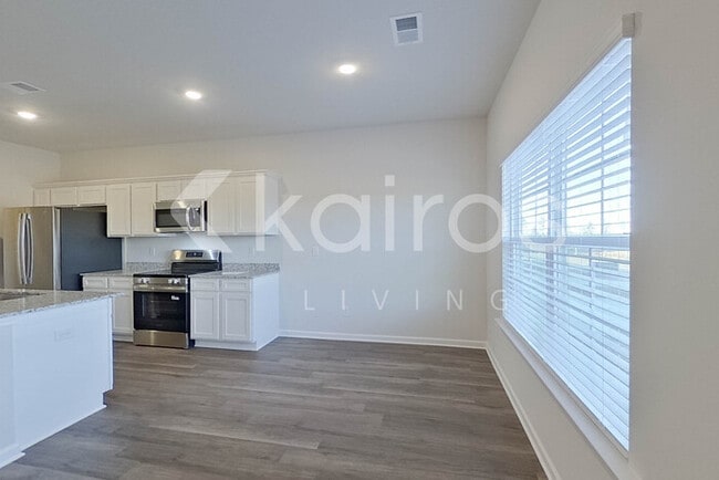 Photo - 2185 Banyan Cir
