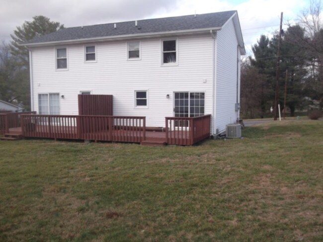 Photo - 485-485 Church St NE