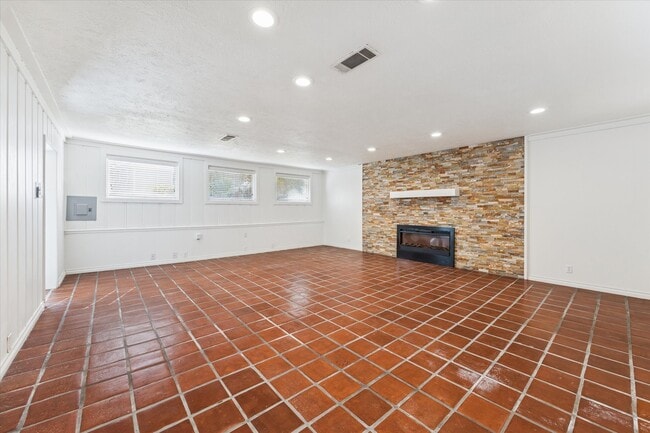 Photo - 2301 Dorrington St