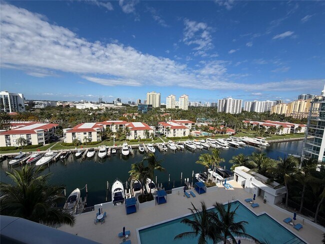 Photo - 3029 NE 188th St Unidad 920