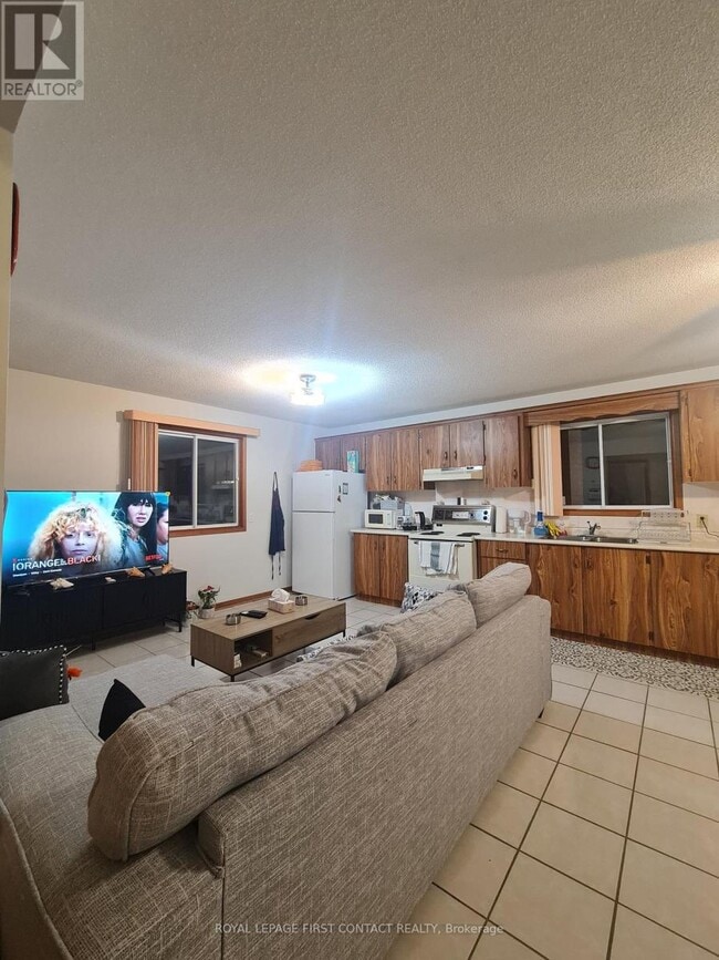 Photo - 1307 River Rd E