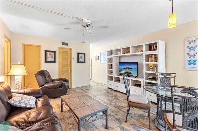 Photo - 3225 NE 16th St Unit 20A