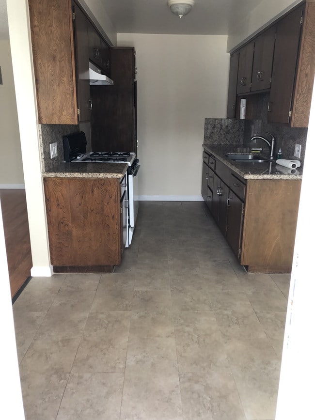 Building Photo - 328 Griswold St Unit 203 Rental